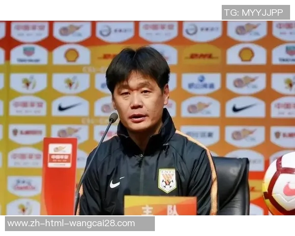 青岛海牛近期表现不佳李霄鹏执教能力引发广泛讨论与质疑